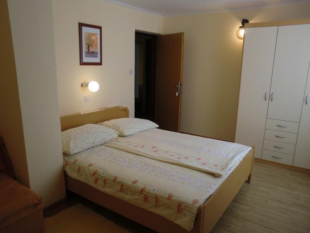 Guest House Sandra Rab Town Room photo