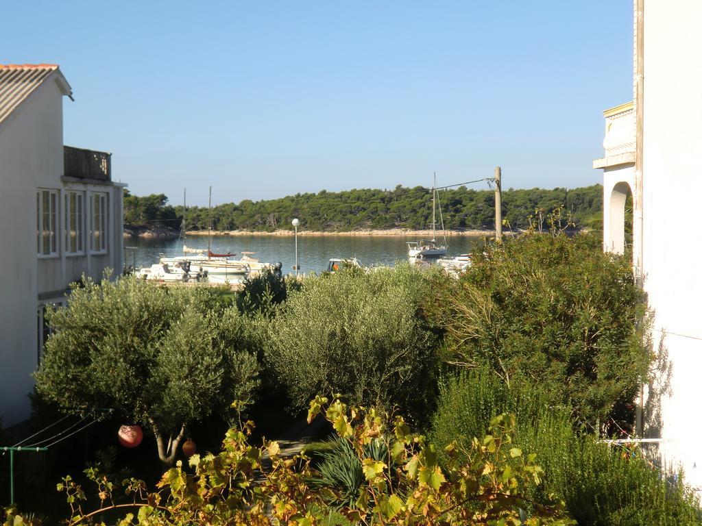 Guest House Sandra Rab Town Exterior photo